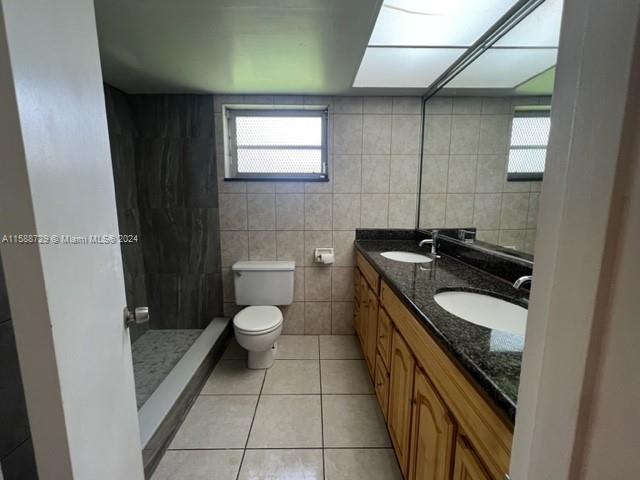 Miami, Florida 33143, United States, 2 Bedrooms Bedrooms, ,1 BathroomBathrooms,Residential,Active,57520