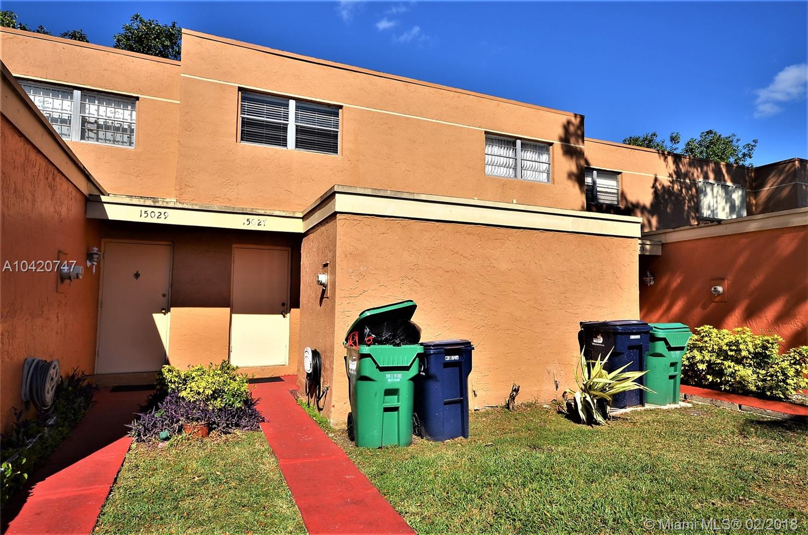 CORNERS KENDALL LAKES - Residential