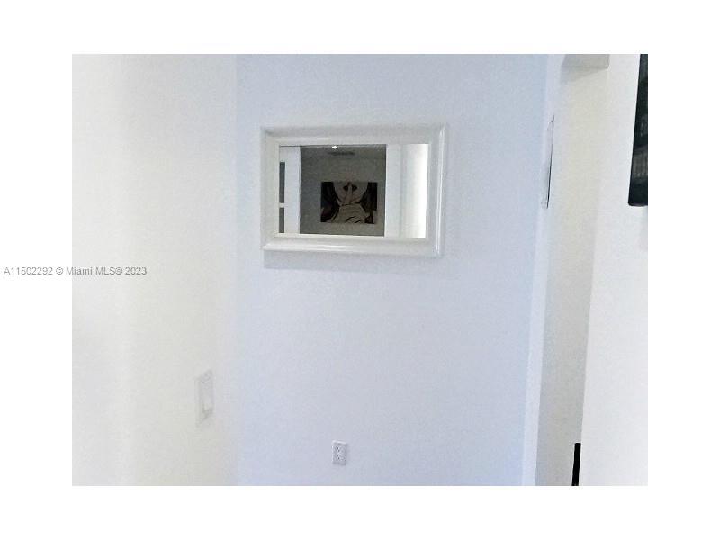 THE PINEAPPLE CONDO - Residential Lease