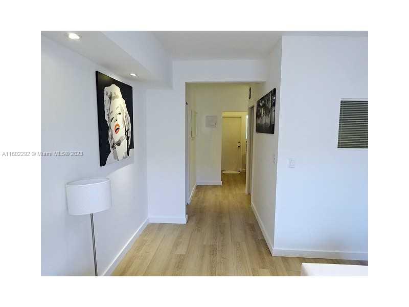 THE PINEAPPLE CONDO - Residential Lease