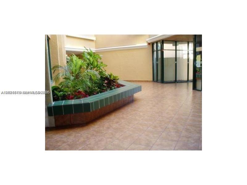 CORAL TOWERS CONDO - Residential