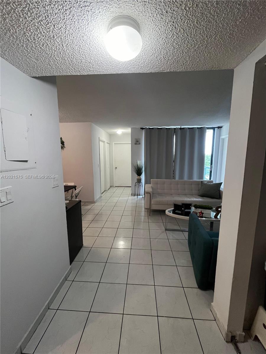 CORAL TOWERS CONDO - Residential