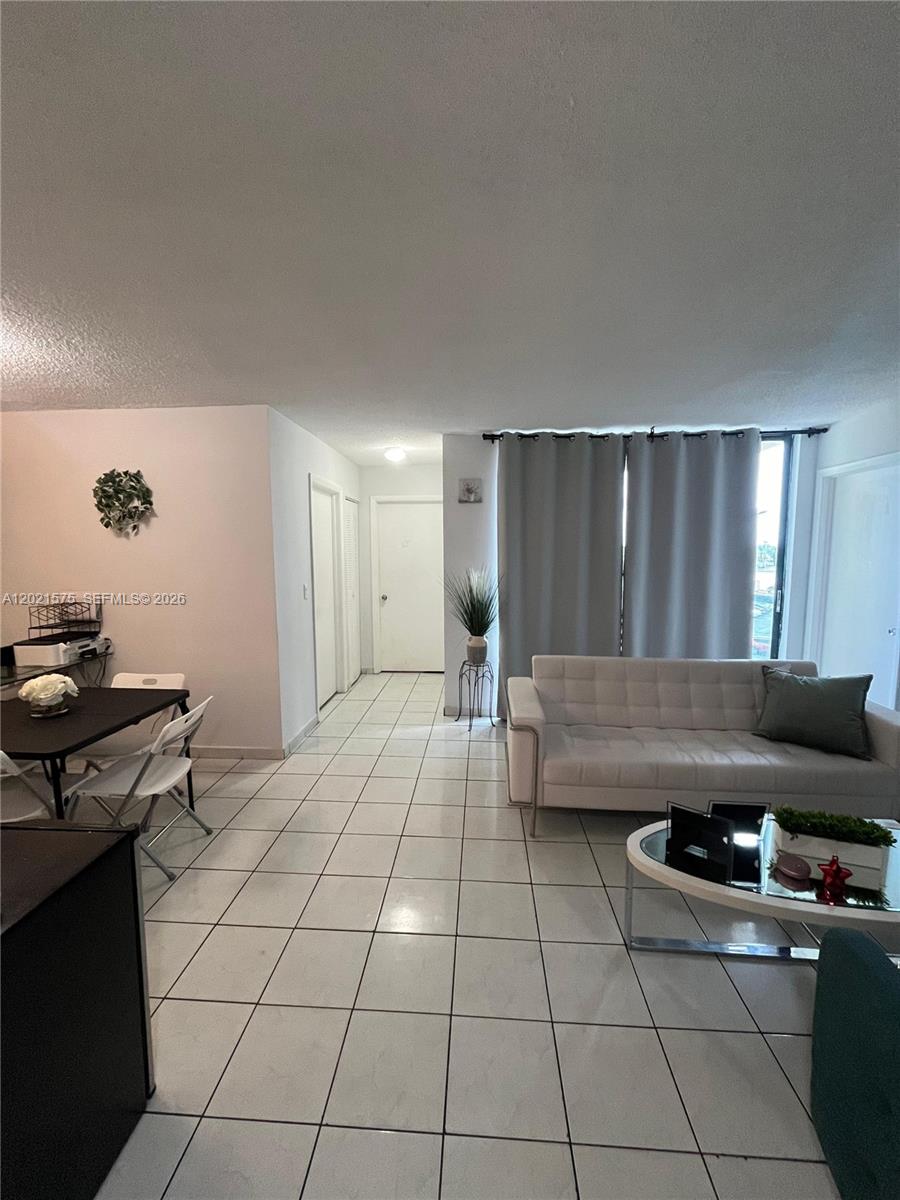 CORAL TOWERS CONDO - Residential