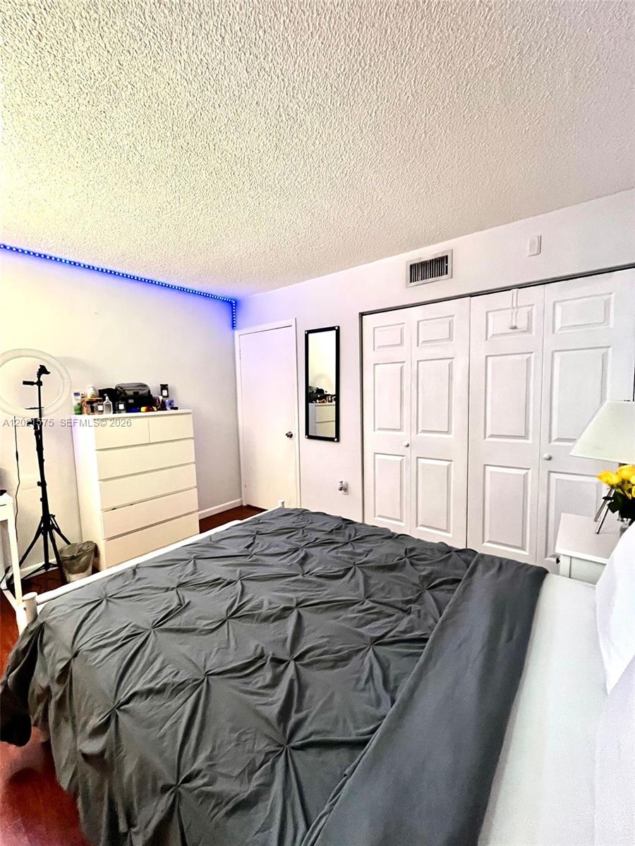 CORAL TOWERS CONDO - Residential