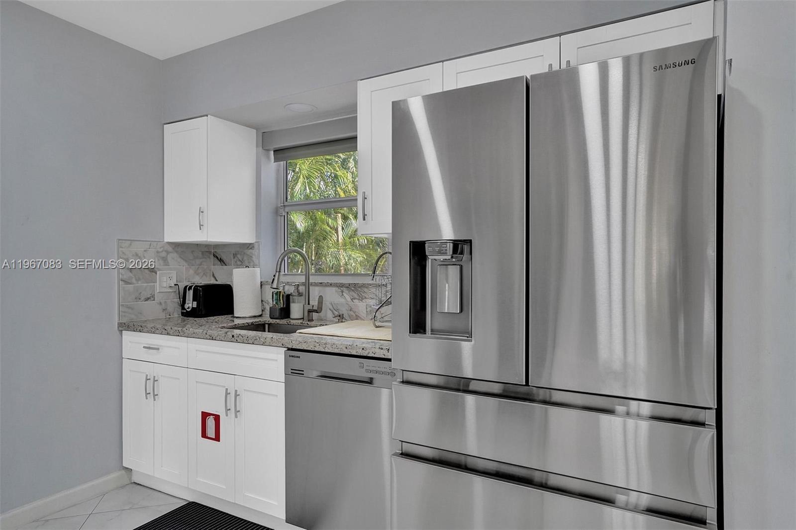 MARY-KNOLL - Residential