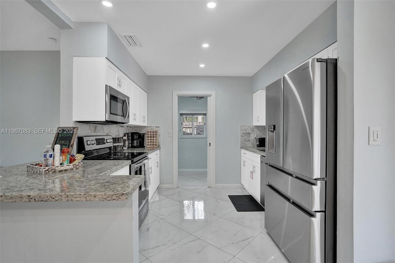 MARY-KNOLL - Residential