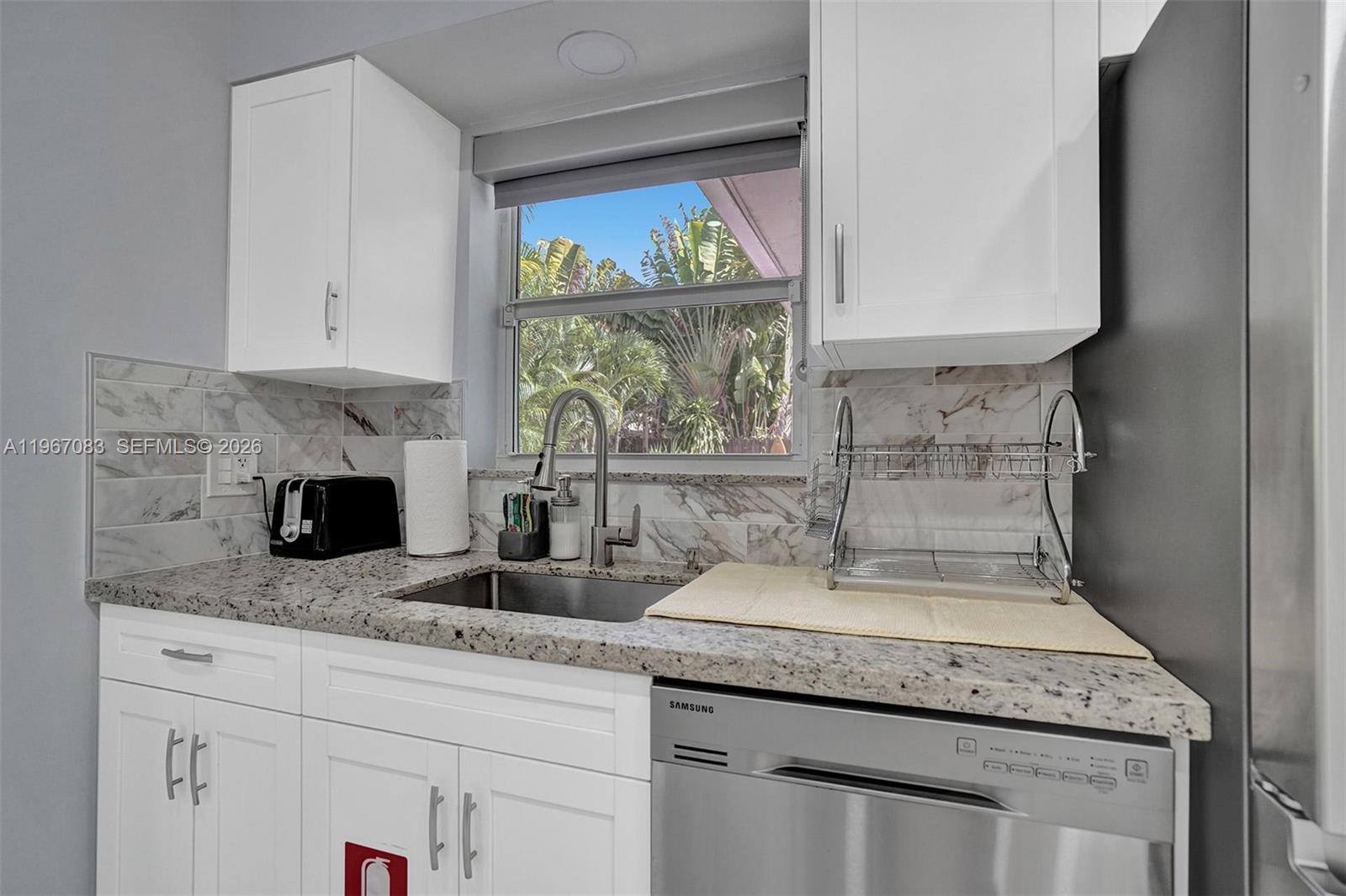 MARY-KNOLL - Residential