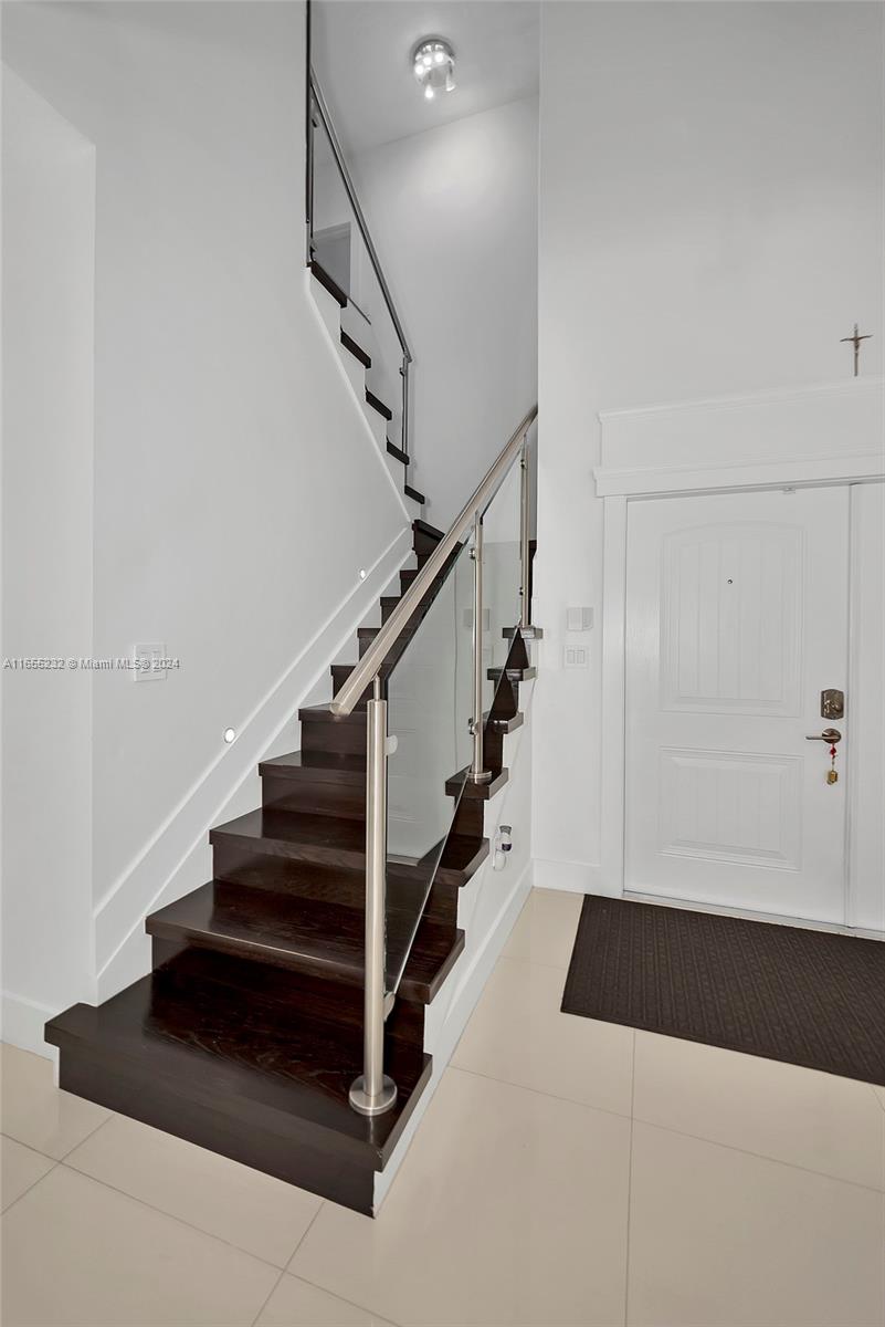 FONTAINEBLEAU WEST NORTH - Residential