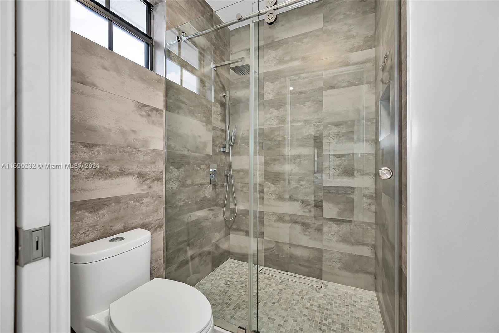 FONTAINEBLEAU WEST NORTH - Residential