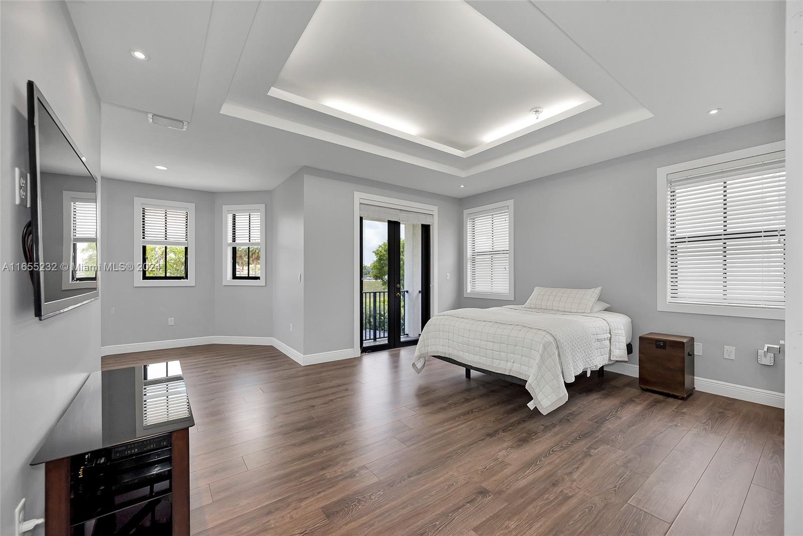 FONTAINEBLEAU WEST NORTH - Residential