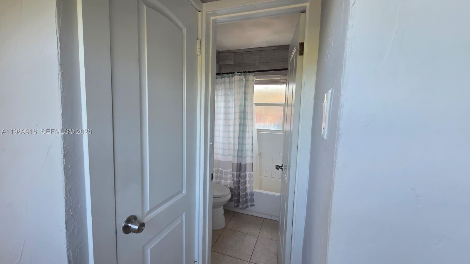 LINCOLN PARK CORR PLAT - Residential Lease