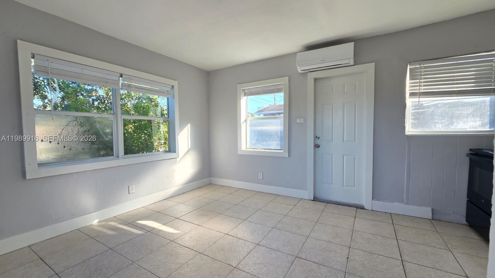 LINCOLN PARK CORR PLAT - Residential Lease