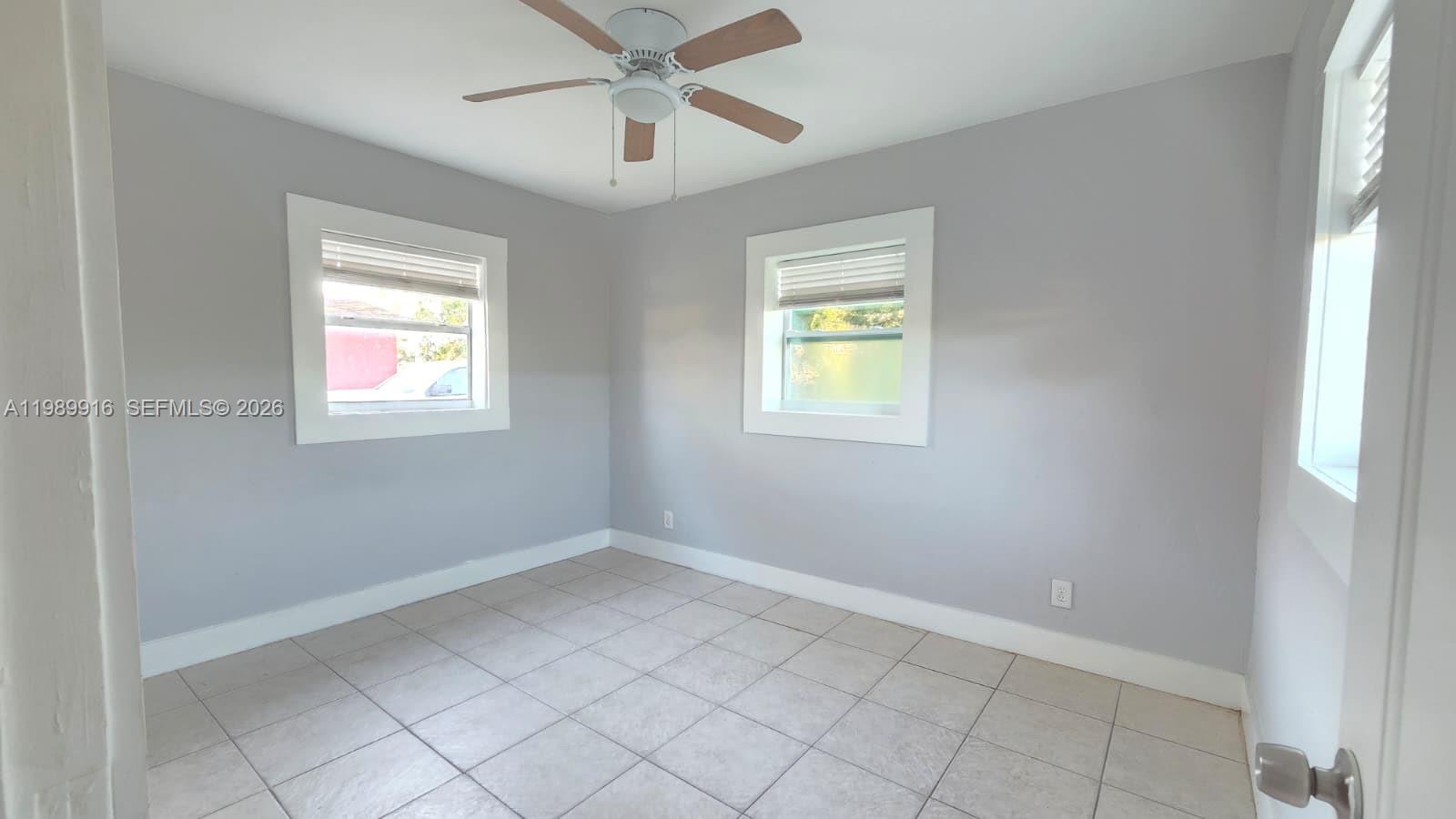 LINCOLN PARK CORR PLAT - Residential Lease