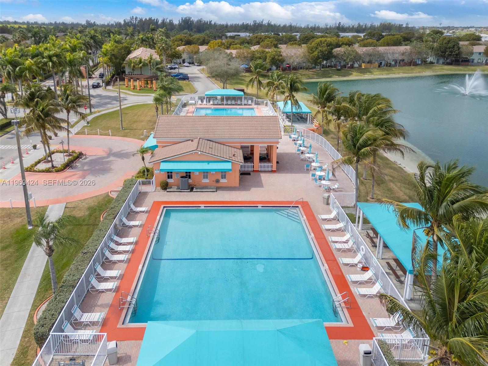 SHOMA TOWNHOMES AT KEYSCO - Residential