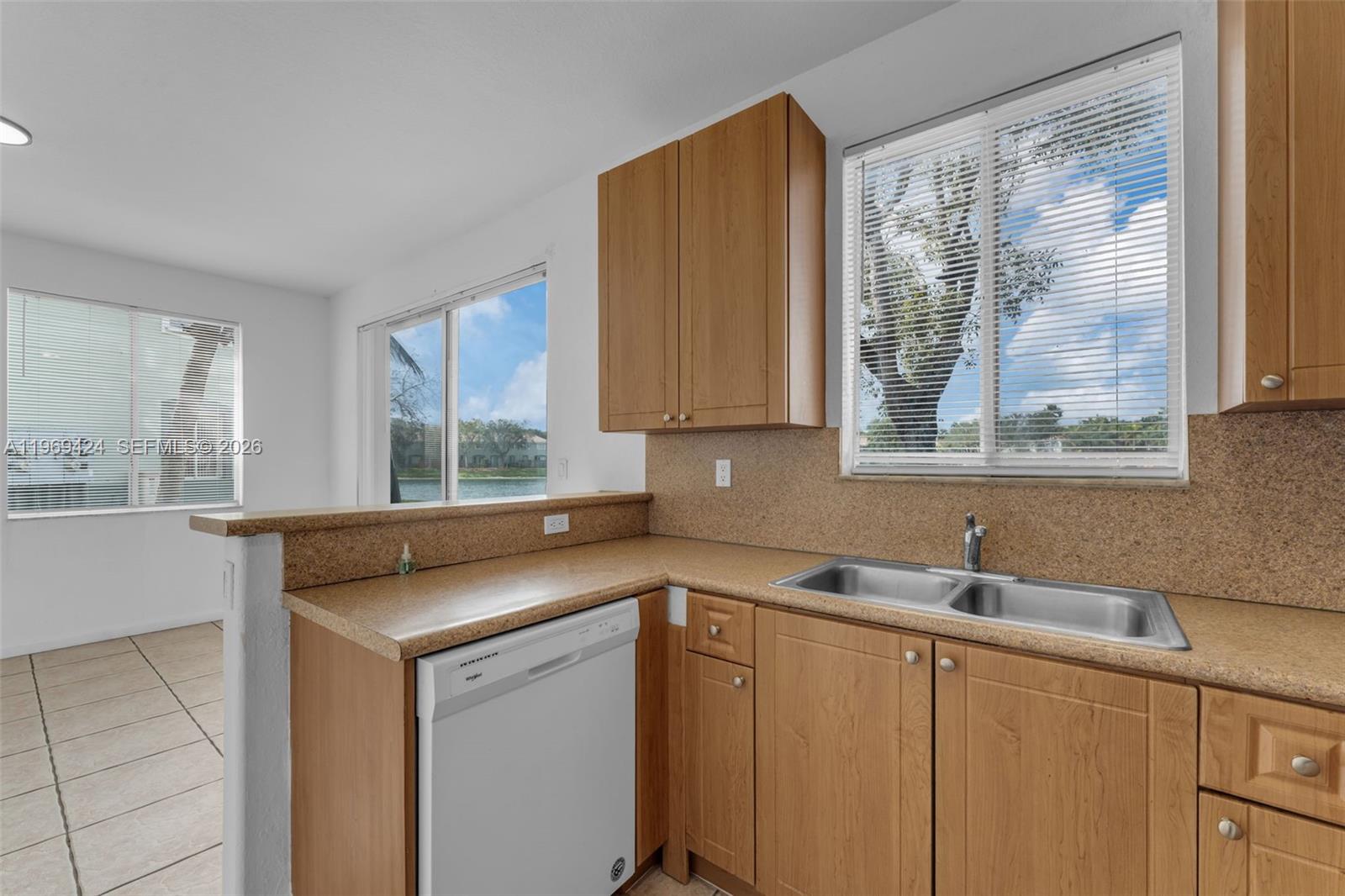 SHOMA TOWNHOMES AT KEYSCO - Residential