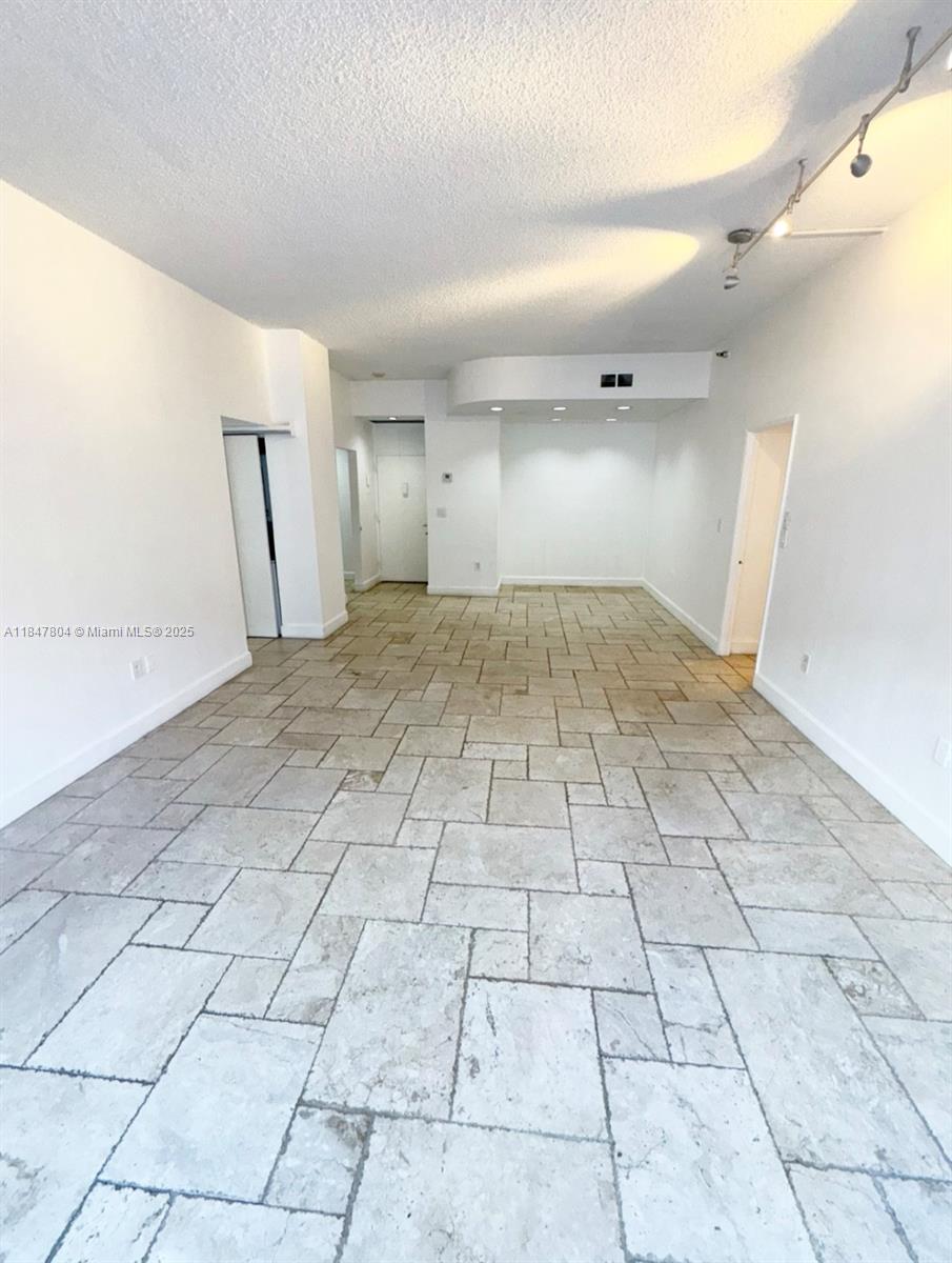 ATTENTION INVESTORS! MOTIVATED SELLER1 BEST 2/2 PRICE IN THE BUILDING. JUST RENTED UNTIL JULY 2026.
Be the owner of this beautiful 2 bedrooms 2 full bathrooms located in the most exclusive community in Aventura, near to the Aventura Mall, shopping, restaurants and beaches. Walking and biking trail across
the street. 24 Hr. Security at the main gate and lobby. Valet parking for guests. Recreation room, gym, sauna. WASHER AND DRYER INSIDE THE APARTMENT. 40 YEARS CERTIFICATION IS DONE. Pool under renovation. Be smart, invest in real estate.
Special assessment $322 per month until April 2033. MOTIVATED SELLER, CALL NOW!