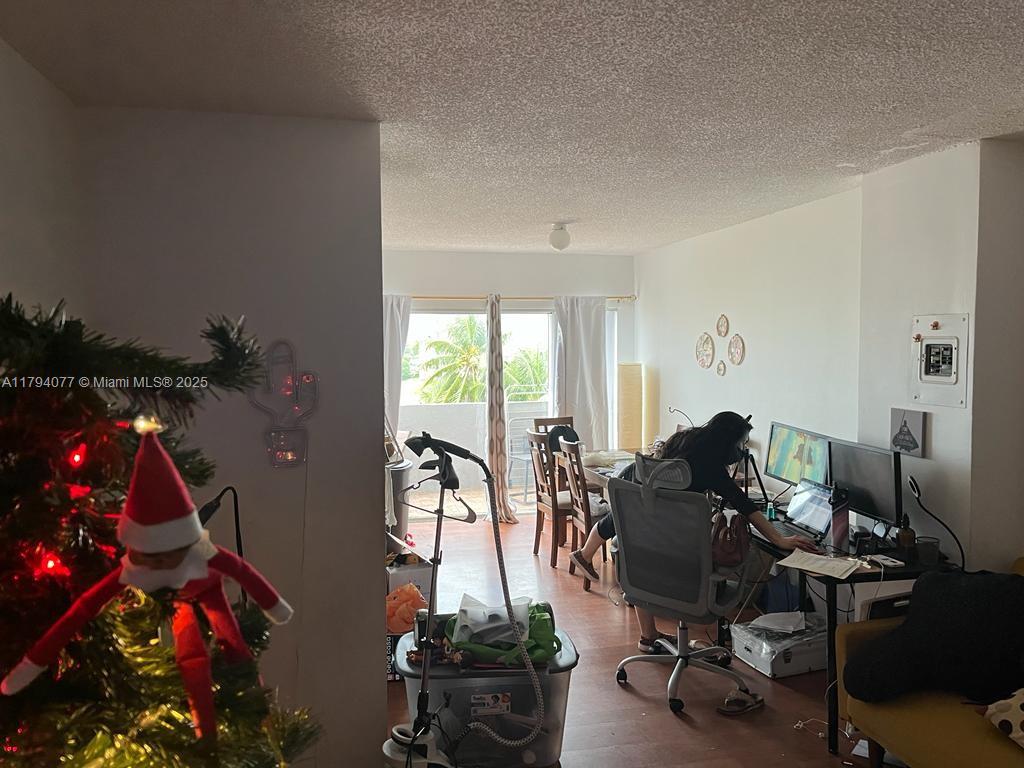 RIVERVIEW VILLAGE CONDO - Residential