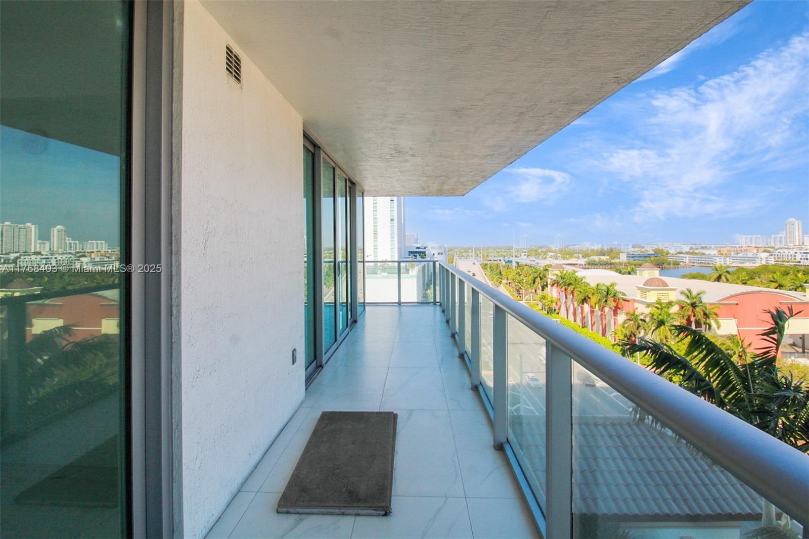 PARQUE TOWERS CONDO - Residential