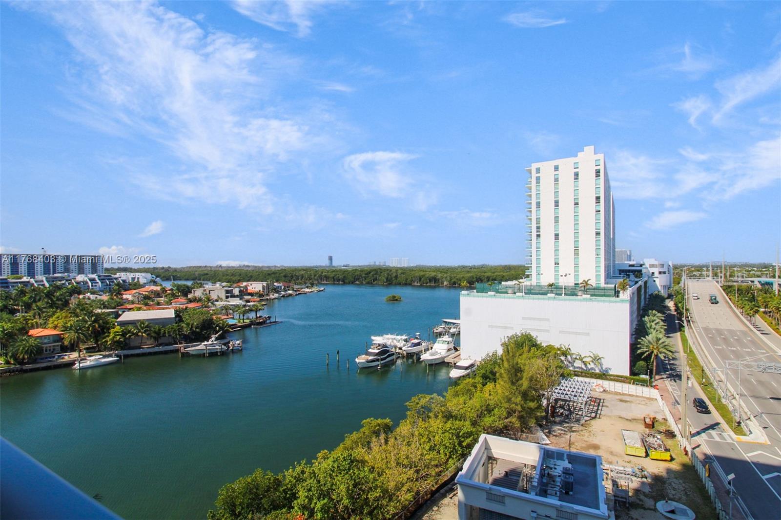 PARQUE TOWERS CONDO - Residential