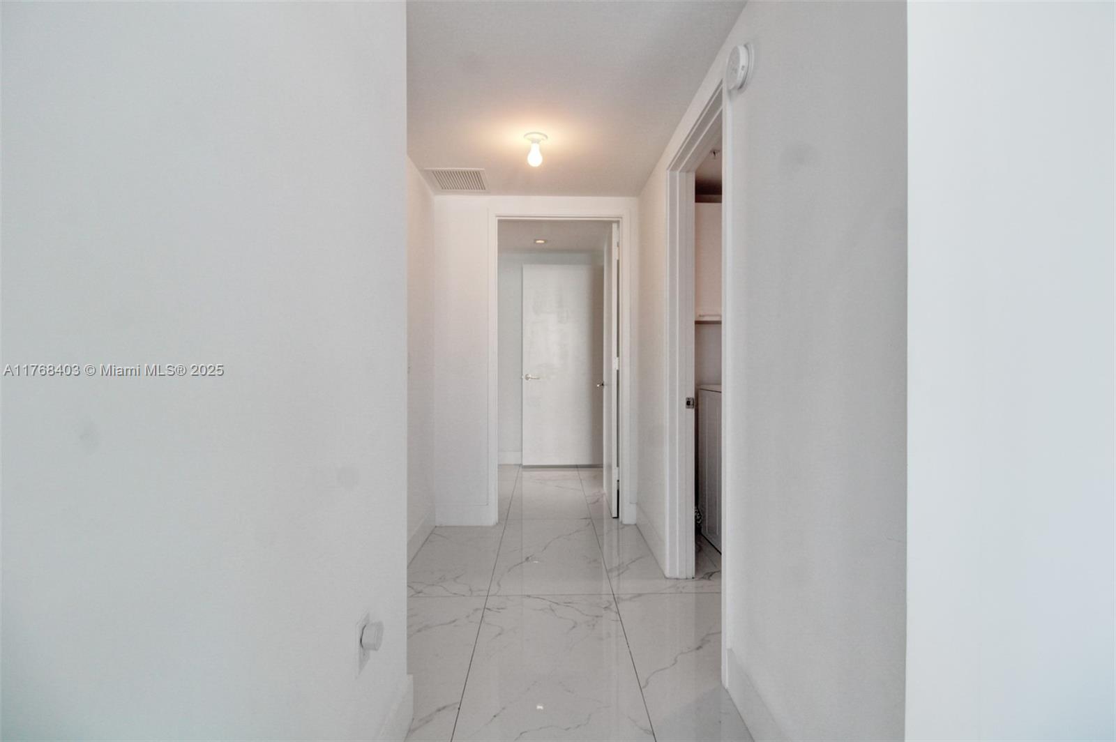 PARQUE TOWERS CONDO - Residential