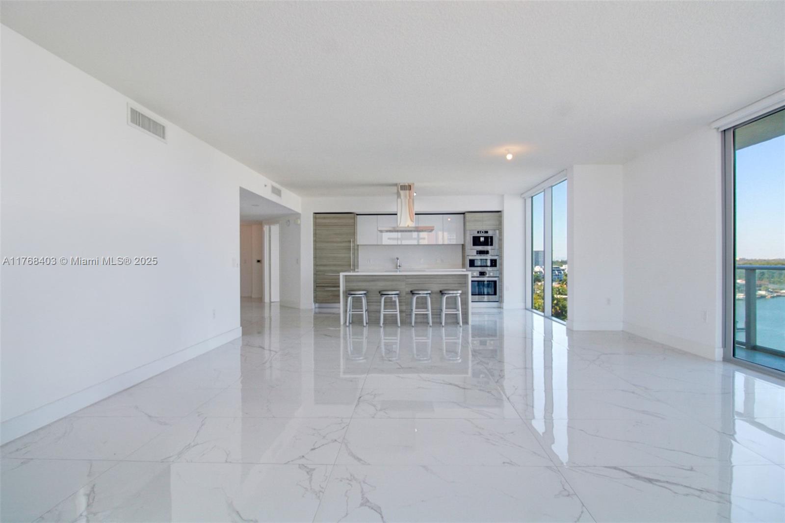 PARQUE TOWERS CONDO - Residential