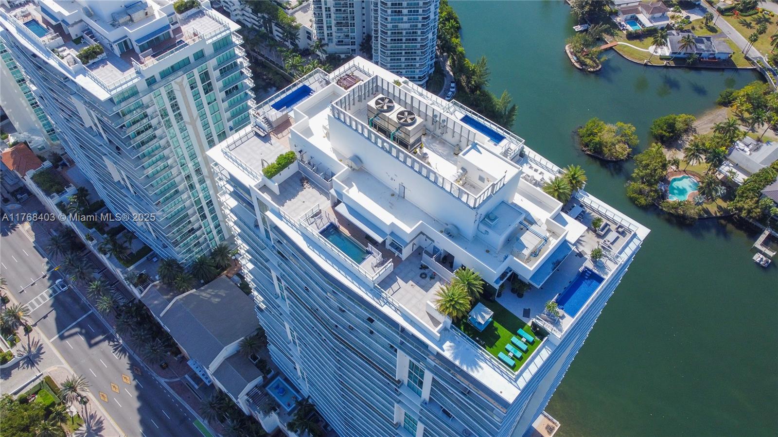 PARQUE TOWERS CONDO - Residential