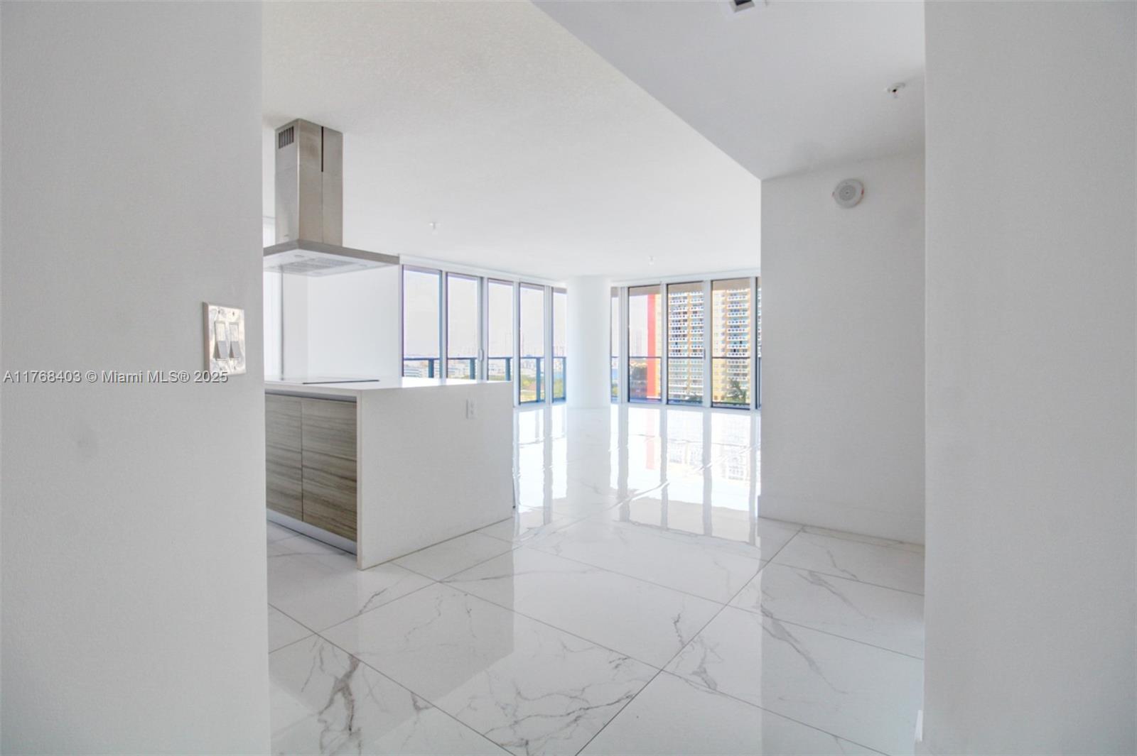 PARQUE TOWERS CONDO - Residential