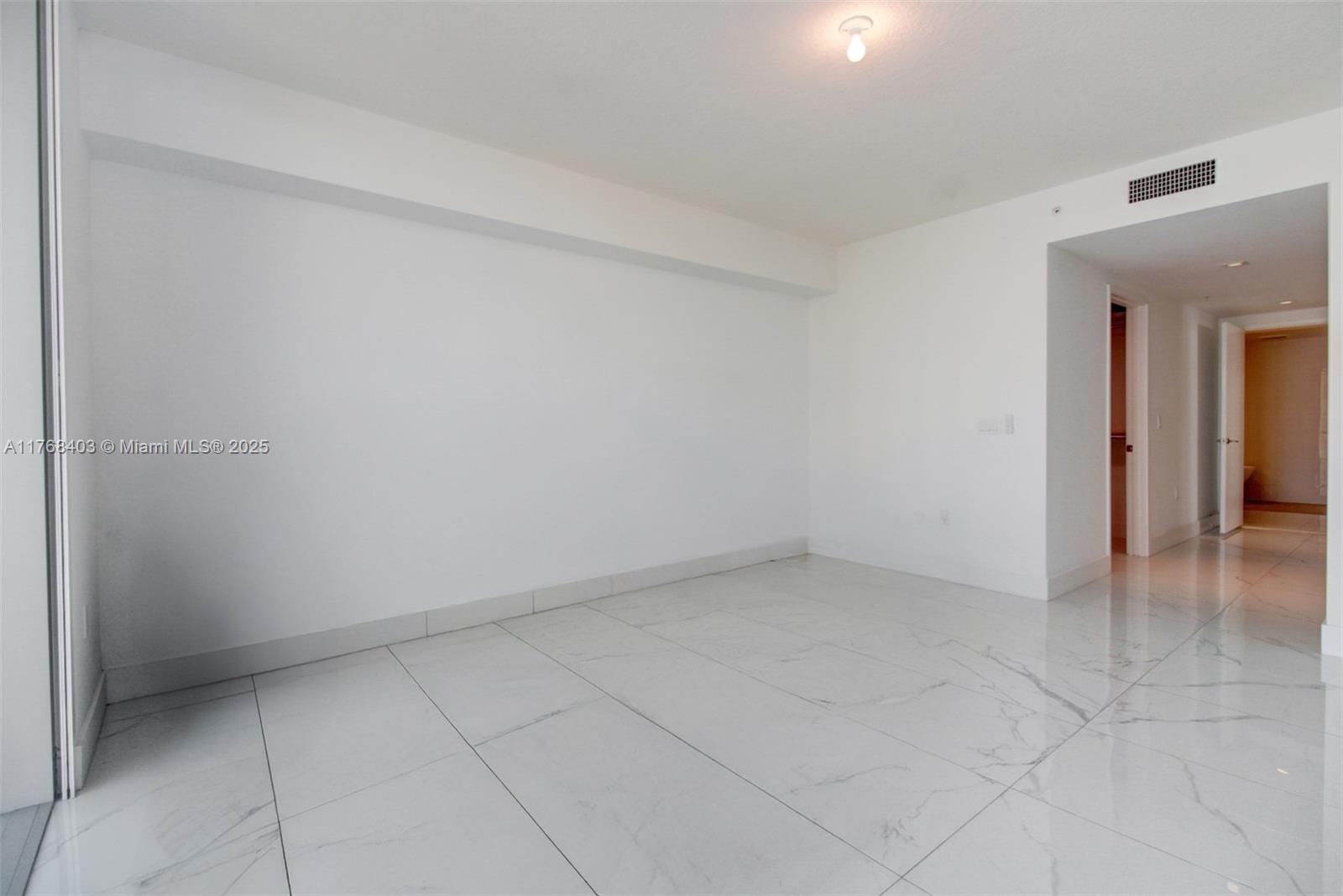 PARQUE TOWERS CONDO - Residential