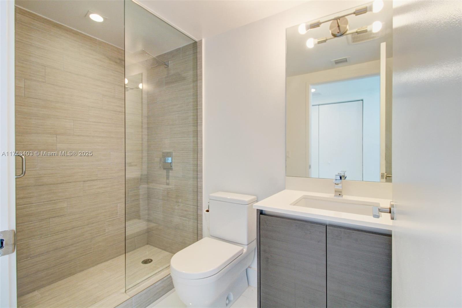 PARQUE TOWERS CONDO - Residential