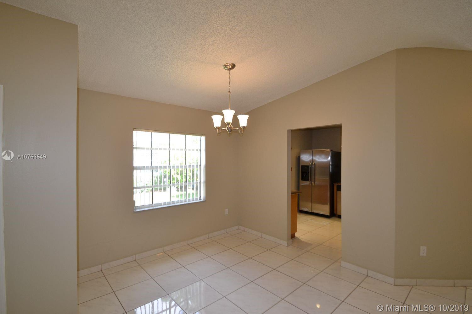 LA JOLLA WEST - Residential Lease