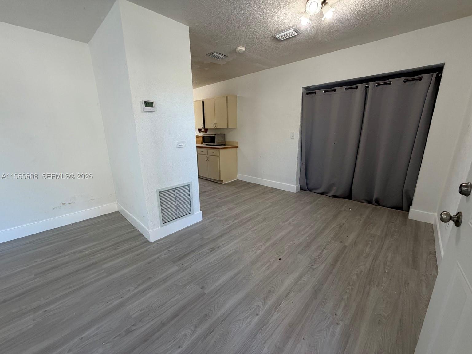 CUTLER RIDGE SEC 4 - Residential Lease