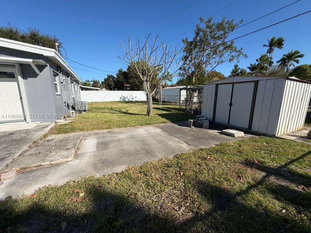 CUTLER RIDGE SEC 4 - Residential Lease