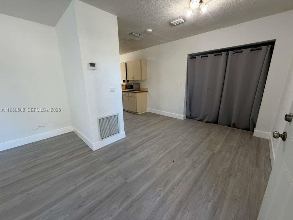 CUTLER RIDGE SEC 4 - Residential Lease