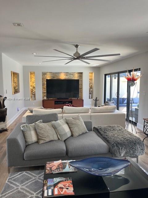 HILLSBORO SHORES SEC - Residential