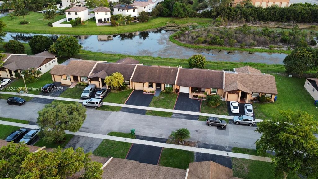 Photo of 9410 S Meadows Cir, Miramar, FL 33025 (MLS # A11824120)