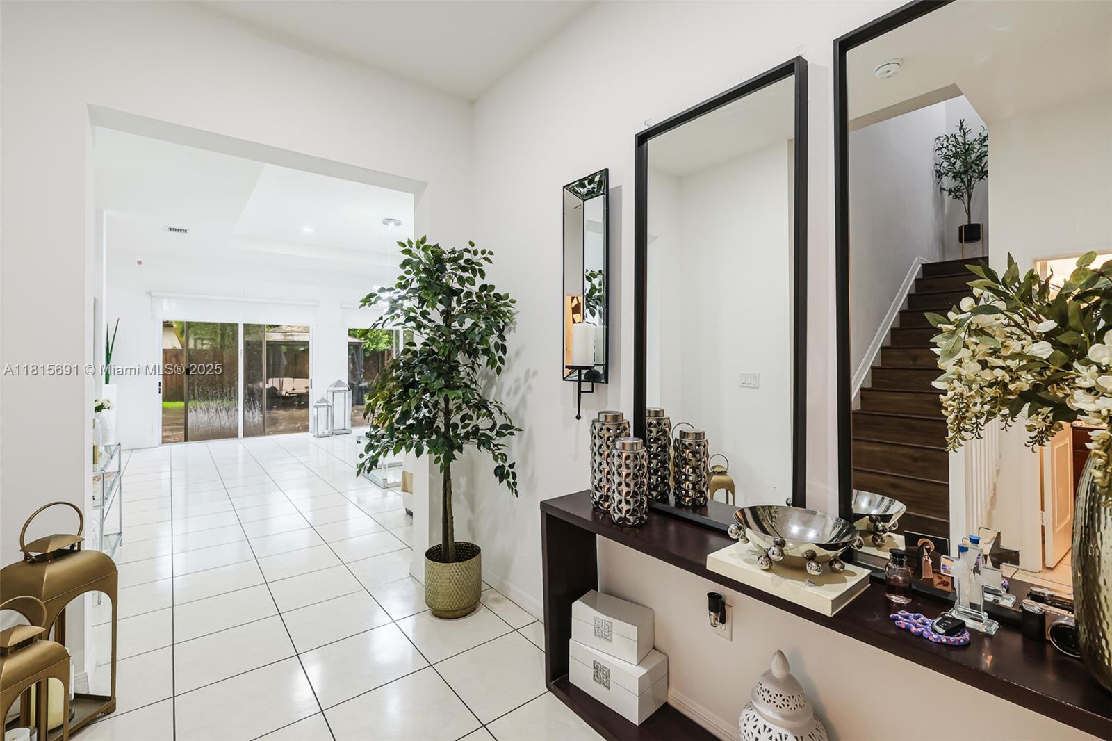 VENETIAN PARC - Residential