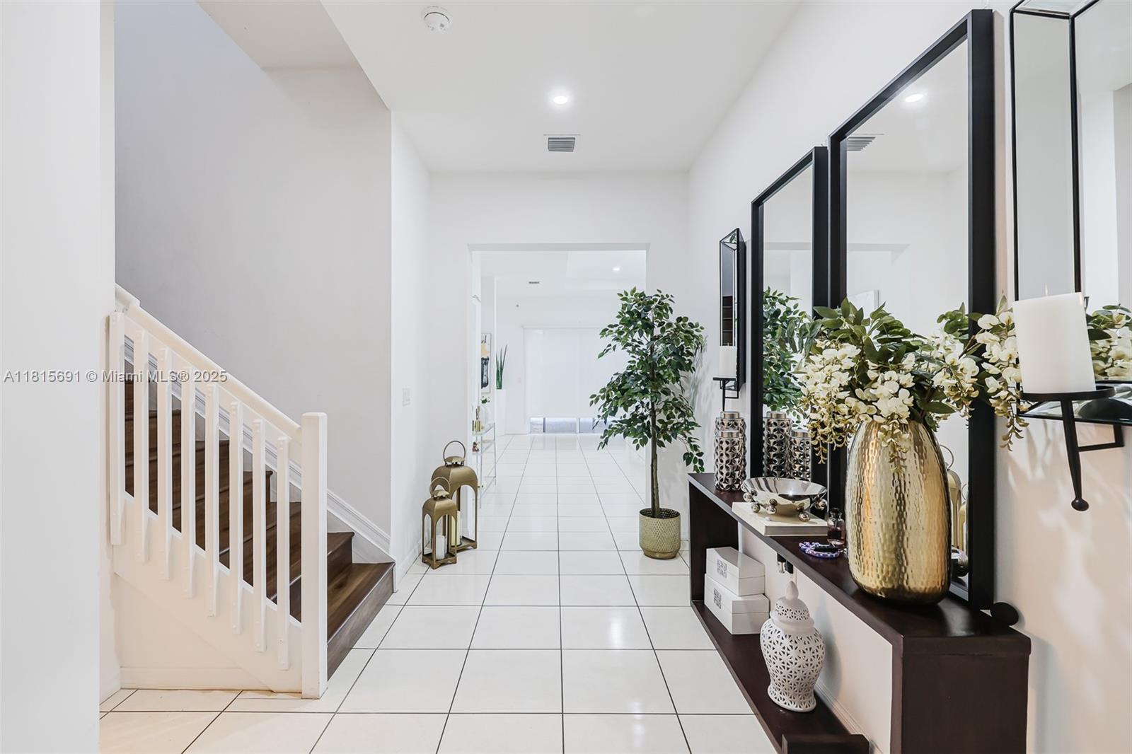 VENETIAN PARC - Residential
