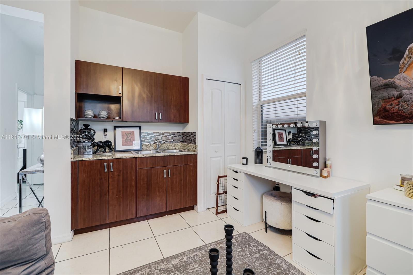 VENETIAN PARC - Residential