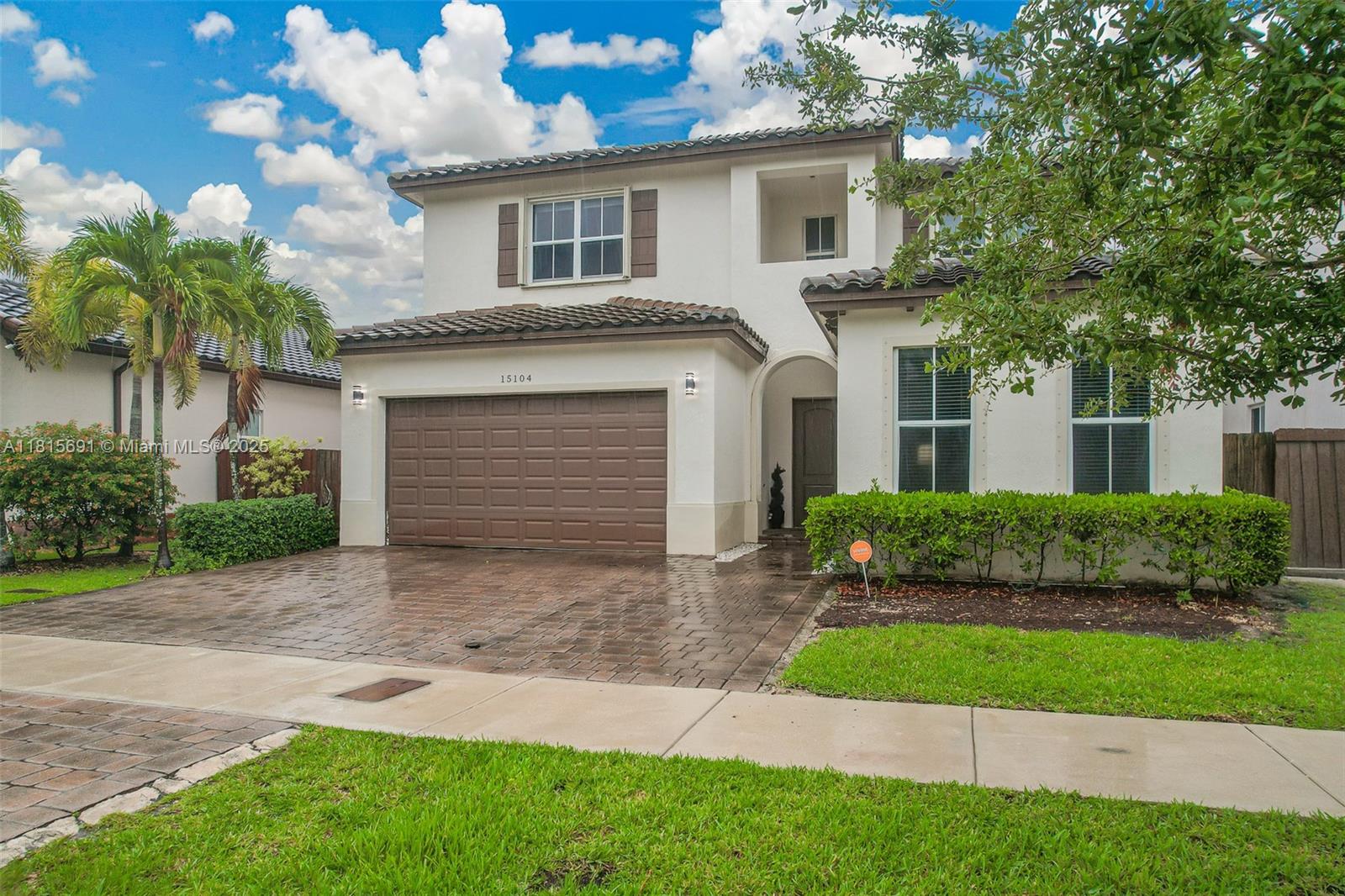 15104 Sw 176th St, Miami, Broward County, Florida - 5 Bedrooms  
5 Bathrooms - 
