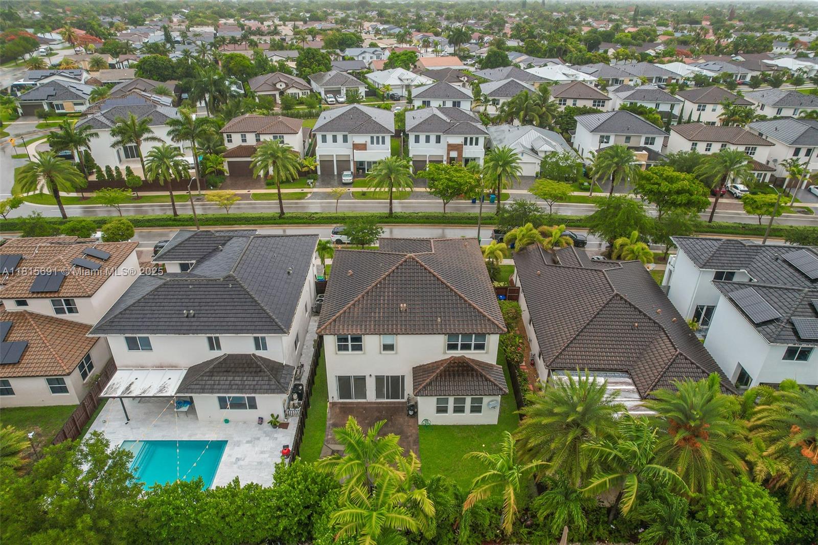 VENETIAN PARC - Residential