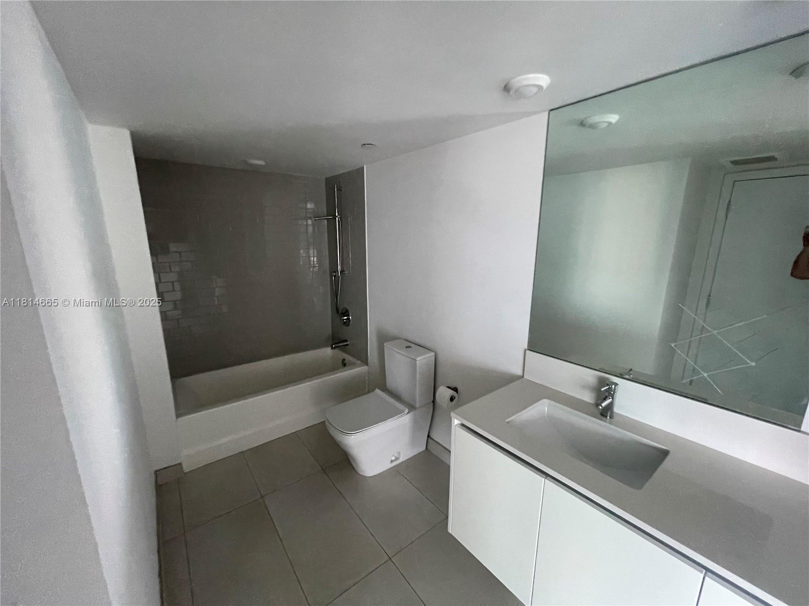 BAY HARBOR CLUB CONDO - Residential