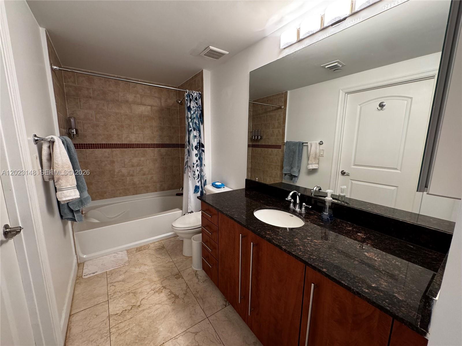 TOSCANO CONDO - Residential