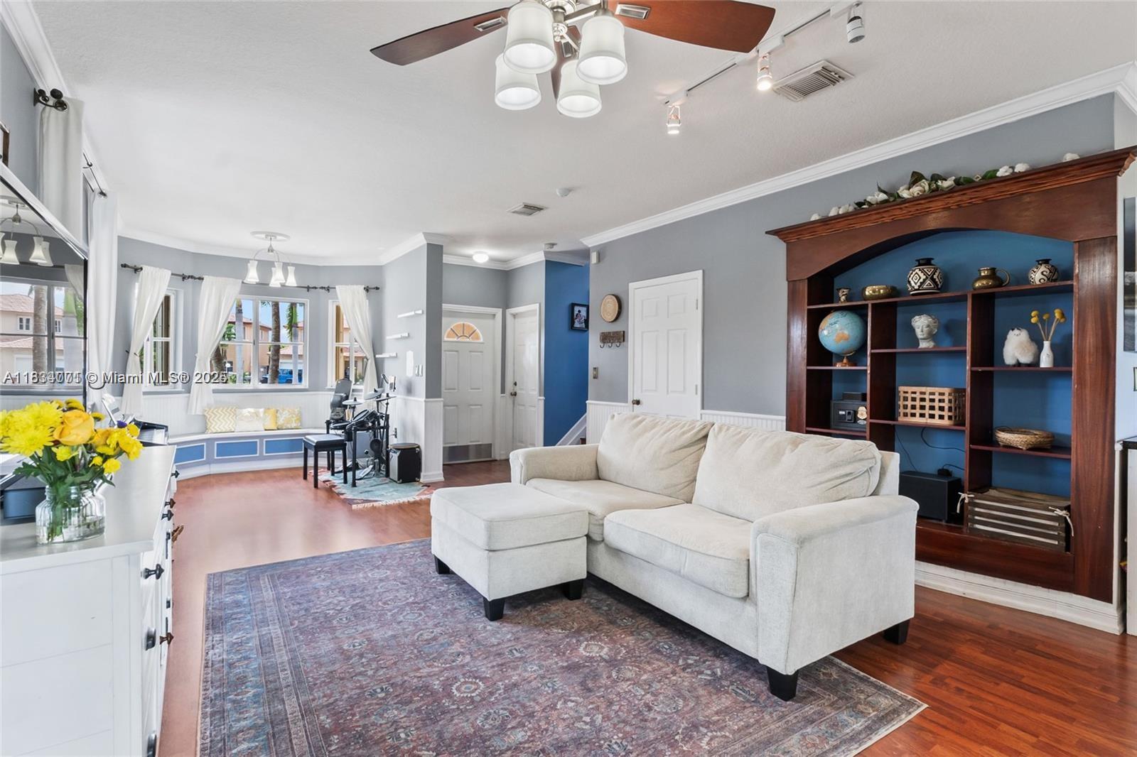 MEGHANS PLACE - Residential