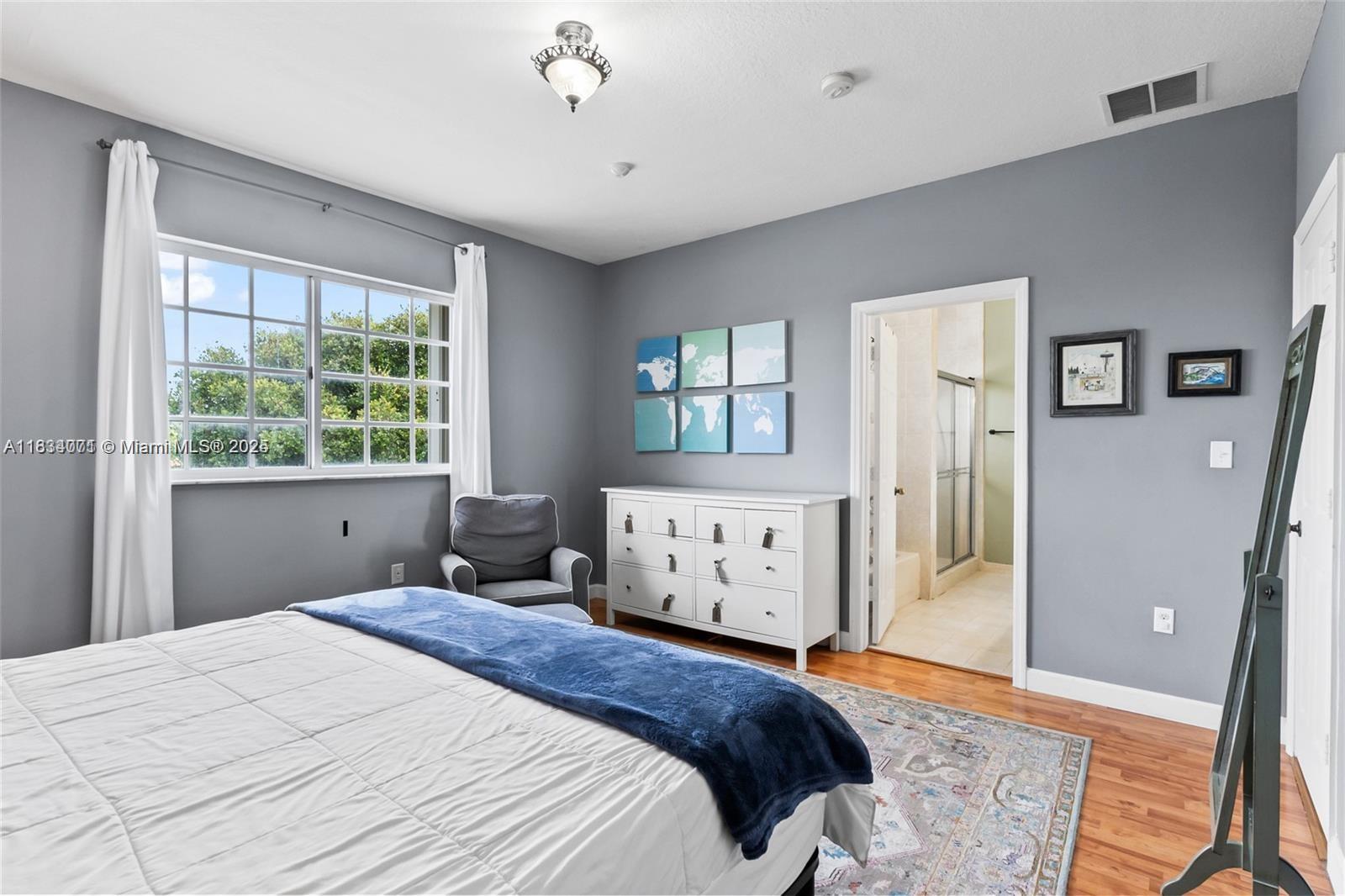 MEGHANS PLACE - Residential