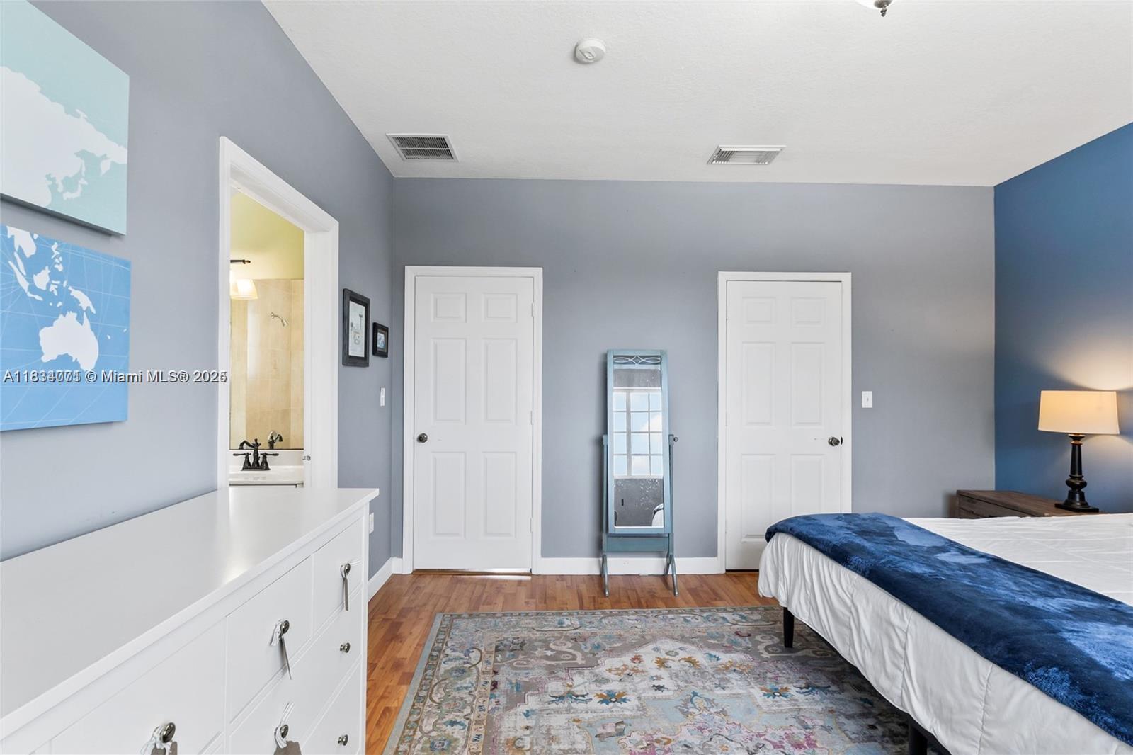 MEGHANS PLACE - Residential