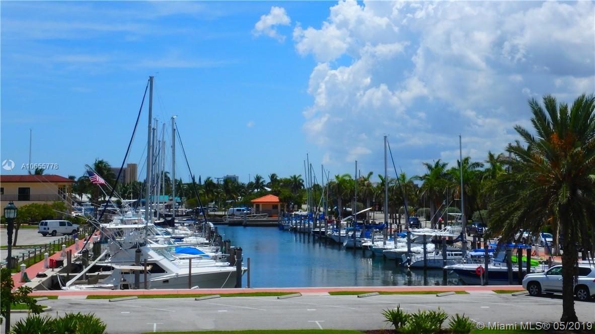 LAKE HARBOUR TOWERS CONDO - Residential