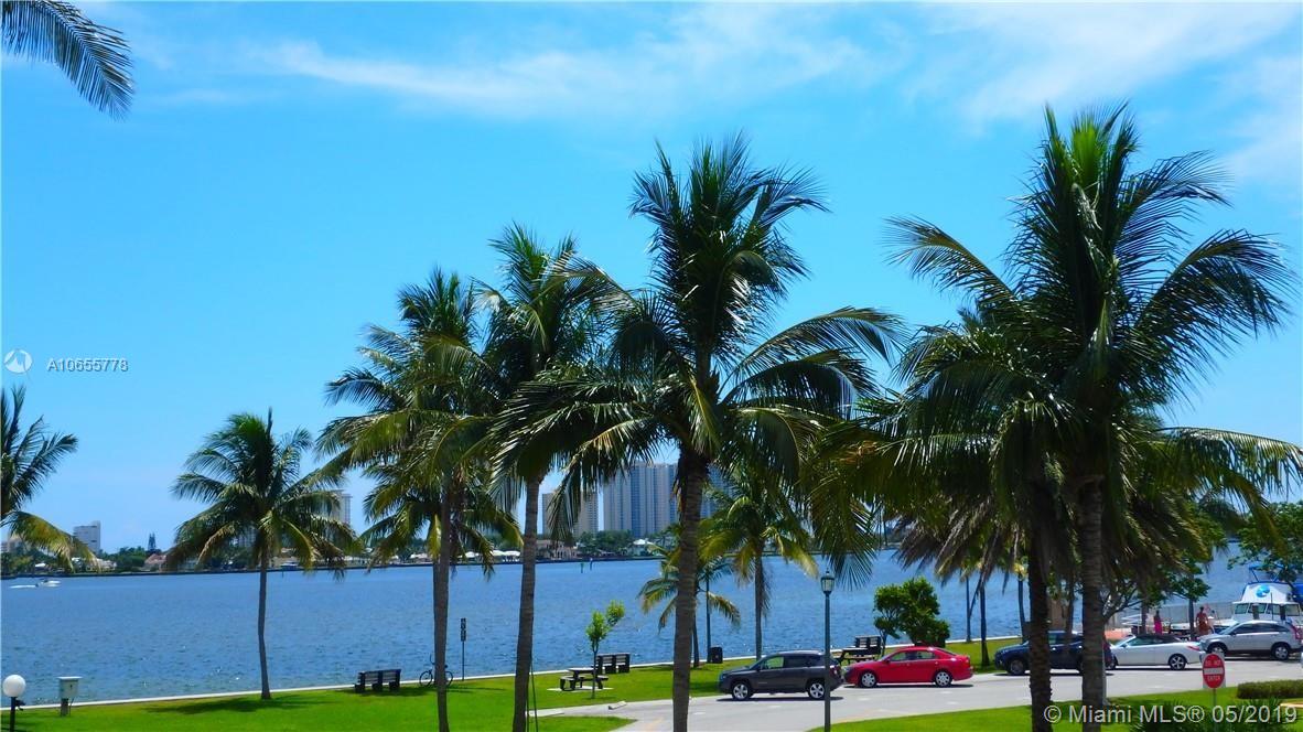 LAKE HARBOUR TOWERS CONDO - Residential