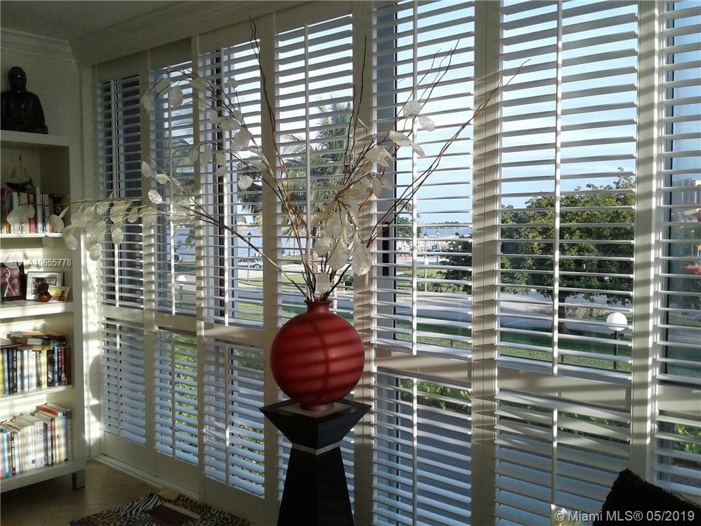 LAKE HARBOUR TOWERS CONDO - Residential