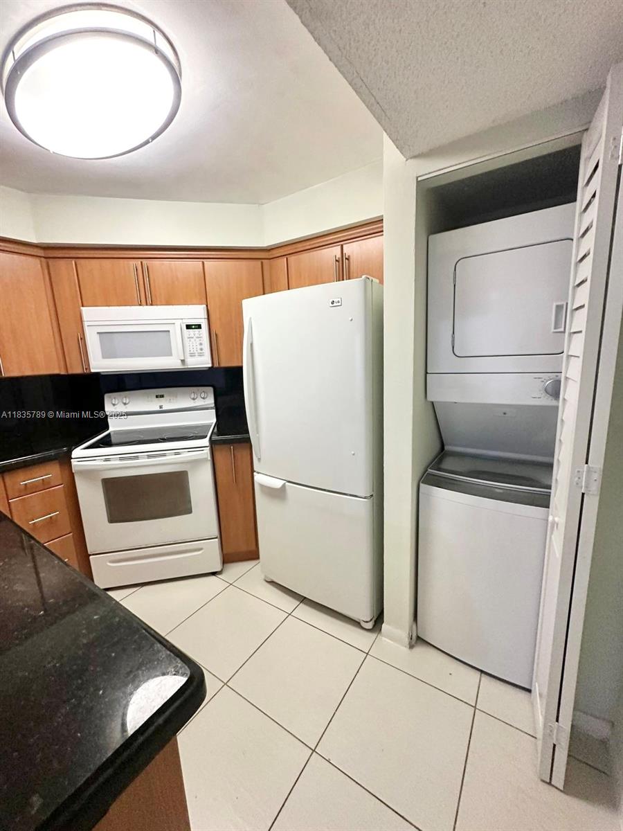 8305 SW 152nd Ave A-106