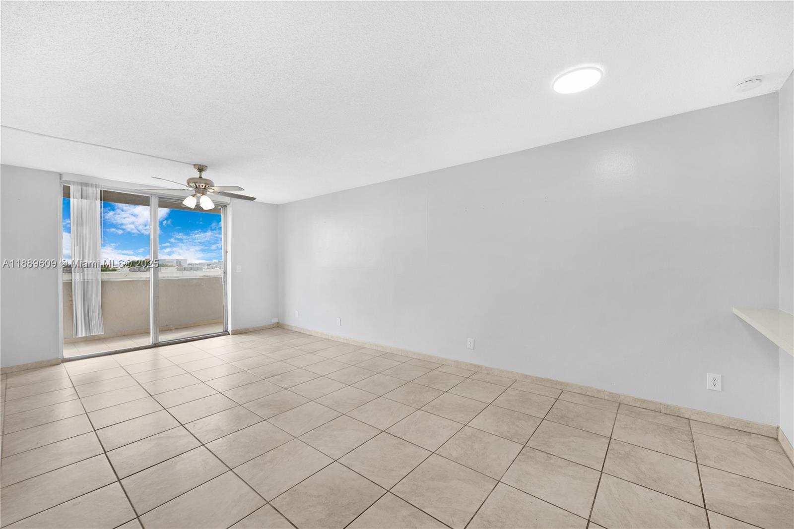 CASA DEL SOL CONDO - Residential